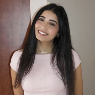 Photo of Lavinia Azer